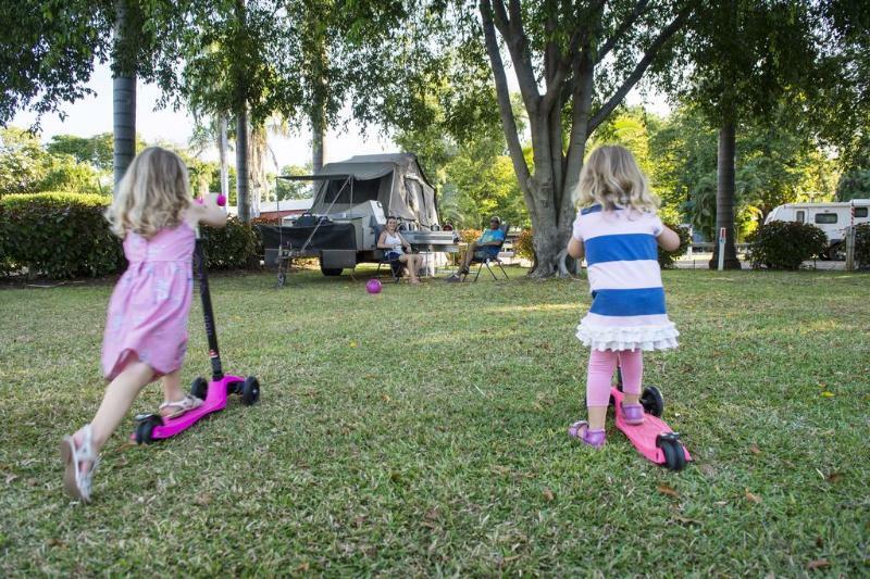 Discovery Holiday Parks - Lake Kununurra Bagian luar foto